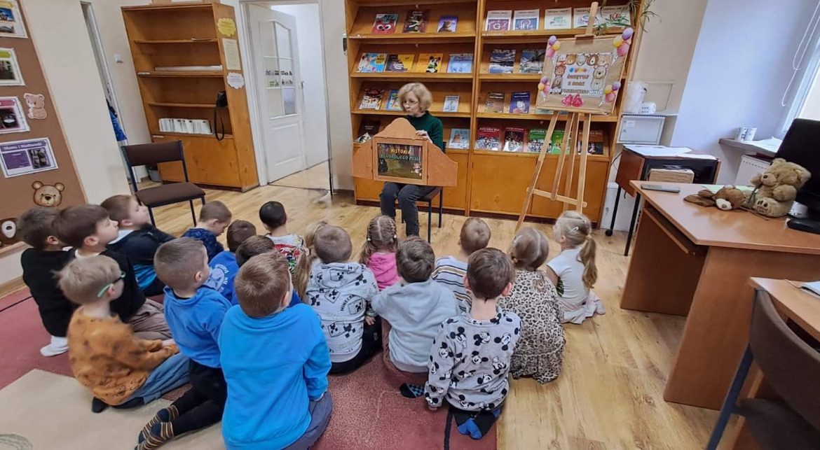 Przedszkolna wyprawa do świata misiów i zimowych przygód