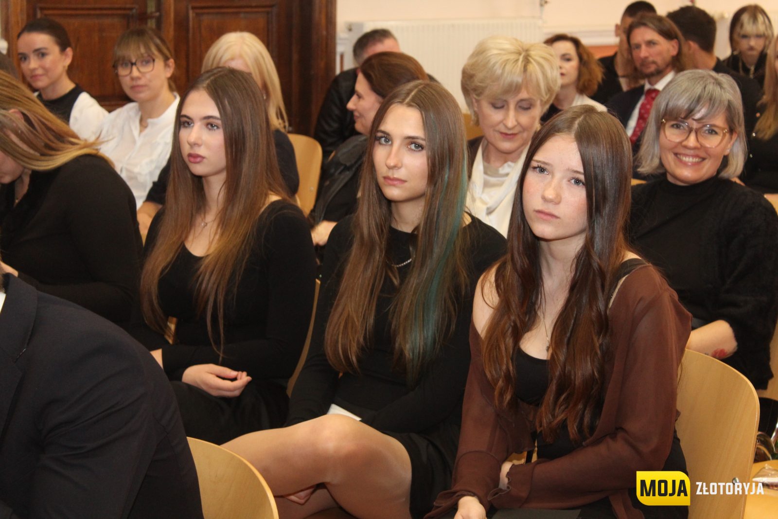 Jubileusz pełen wspomnień i wzruszeń. 75-lecie Liceum Ogólnokształcącego im. Jana Pawła II w Złotoryi — zdjęcie 68