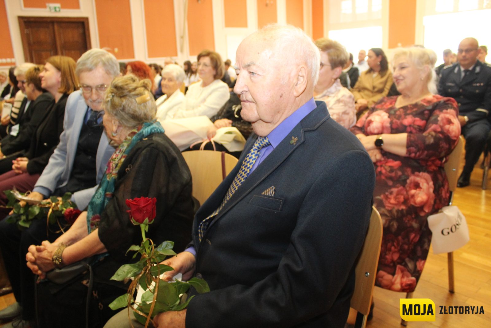 Jubileusz pełen wspomnień i wzruszeń. 75-lecie Liceum Ogólnokształcącego im. Jana Pawła II w Złotoryi — zdjęcie 56