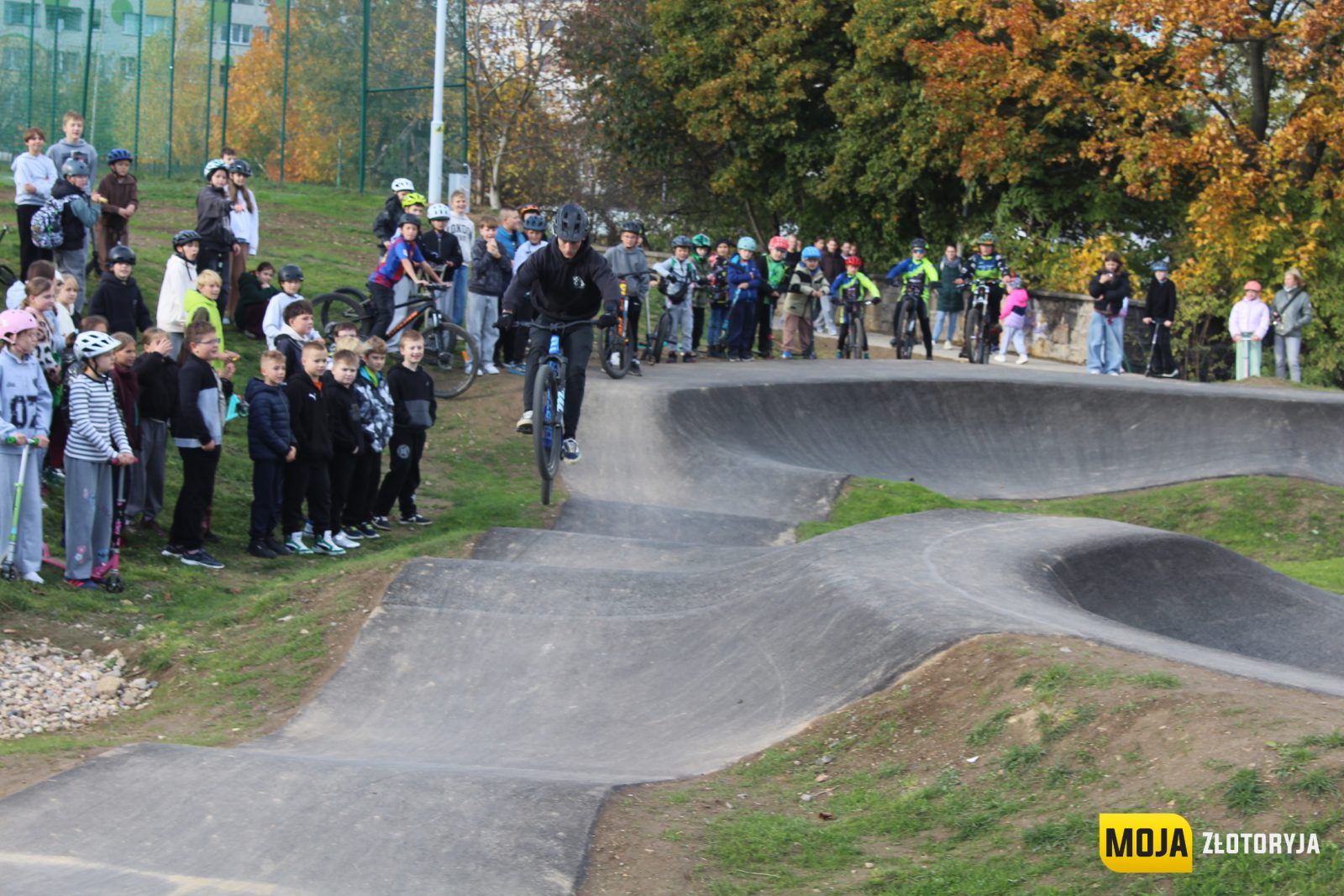 Inwestycja za ponad milion złotych oddana do użytku. Nowy pumptrack czeka na mieszkańców — zdjęcie 1