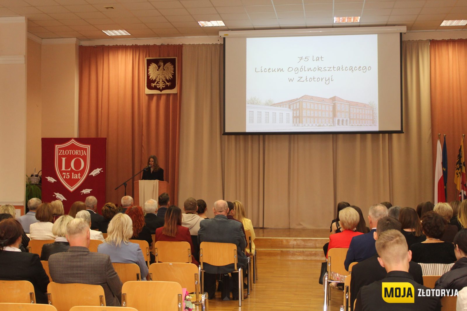 Jubileusz pełen wspomnień i wzruszeń. 75-lecie Liceum Ogólnokształcącego im. Jana Pawła II w Złotoryi — zdjęcie 1