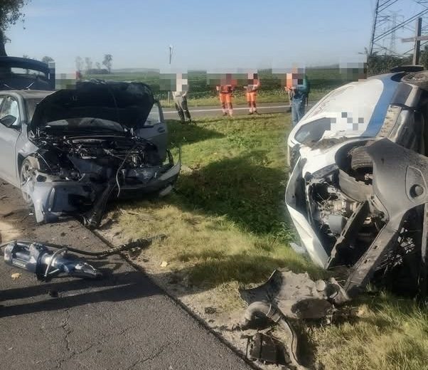 Zderzenie dwóch samochodów osobowych na trasie Złotoryja–Legnica