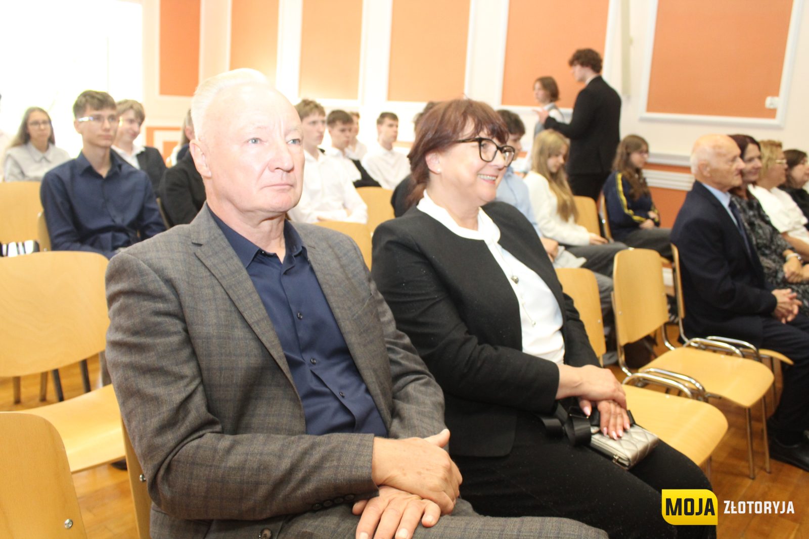 Jubileusz pełen wspomnień i wzruszeń. 75-lecie Liceum Ogólnokształcącego im. Jana Pawła II w Złotoryi — zdjęcie 14