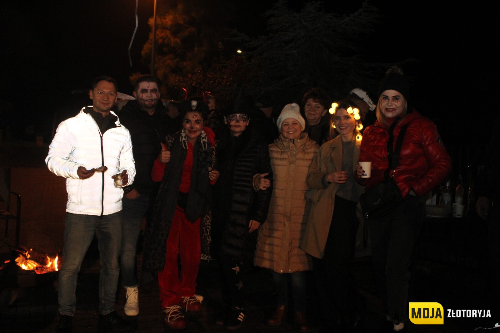 Halloween w Złotoryi. Ulice wypełniły się przebierańcami i hasłem „Cukierek albo psikus!" — zdjęcie 11