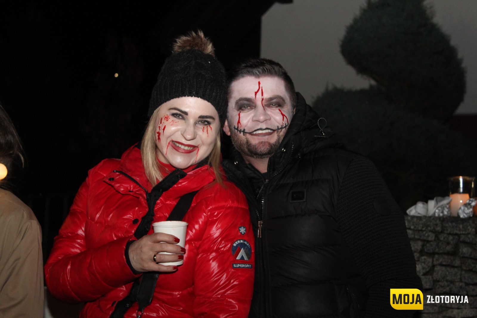 Halloween w Złotoryi. Ulice wypełniły się przebierańcami i hasłem „Cukierek albo psikus!" — zdjęcie 12