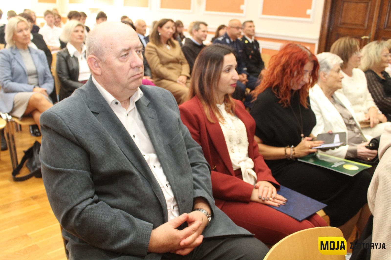 Jubileusz pełen wspomnień i wzruszeń. 75-lecie Liceum Ogólnokształcącego im. Jana Pawła II w Złotoryi — zdjęcie 18
