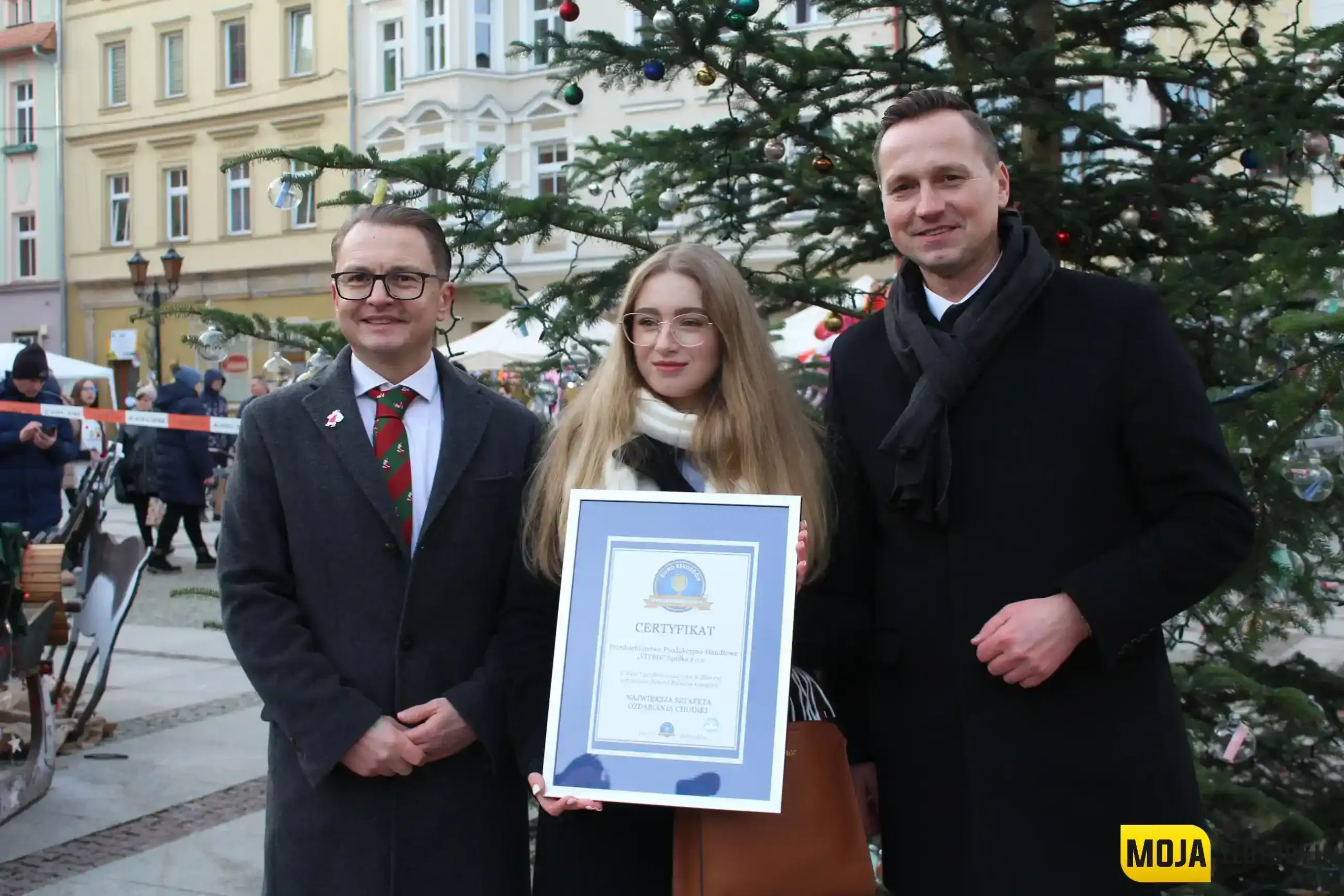 Złotoryja zapisała się w historii! Rekord w sztafecie bombkowej robi wrażenie [ZDJĘCIA]