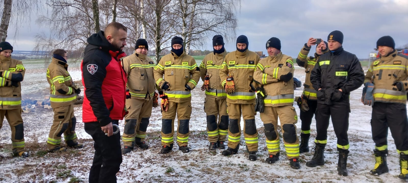 Zwykły dzień, niezwykli ludzie – Strażacy na szkoleniu w Park Vegas Chojnów