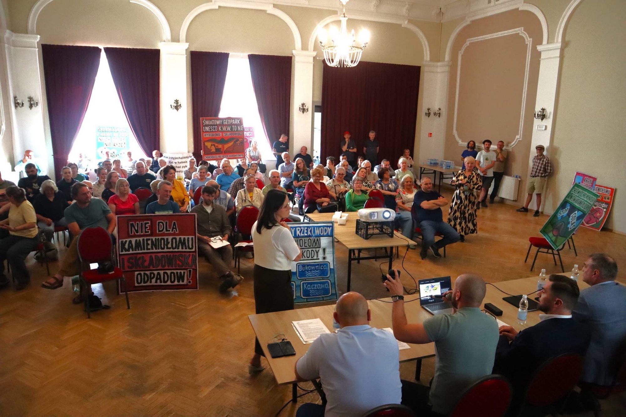 Mieszkańcy mówią “NIE”! Historyczne spotkanie w Świerzawie przeciw kamieniołomowi Jurczyce I