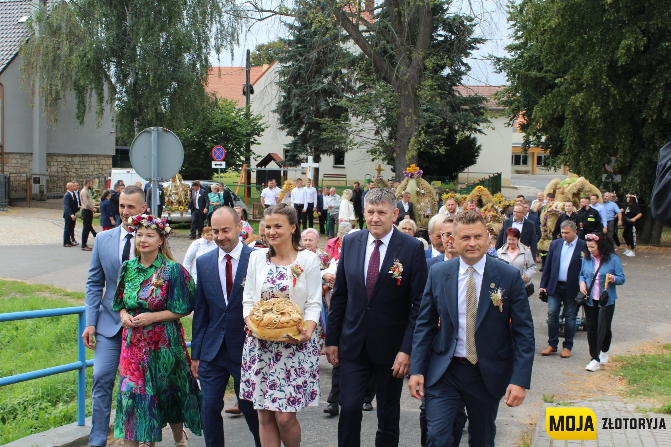 Deszcz nie zatrzymał radości – Dożynki w Zagrodnie na medal