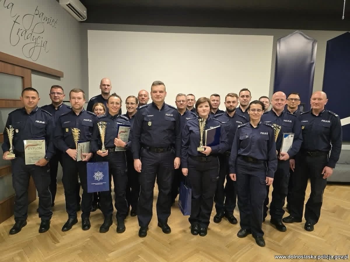 Asp. Grażyna Matuszkiewicz ze Złotoryi najlepszą dyżurną dolnośląskiej Policji