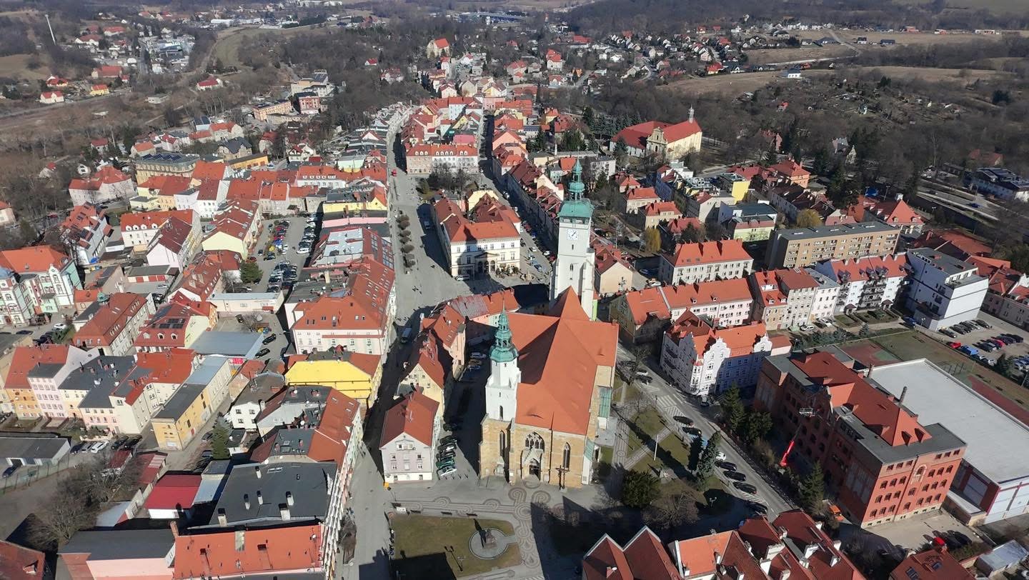 Mieszkańcy powiatu złotoryjskiego spali dziś krócej. Znamy powód