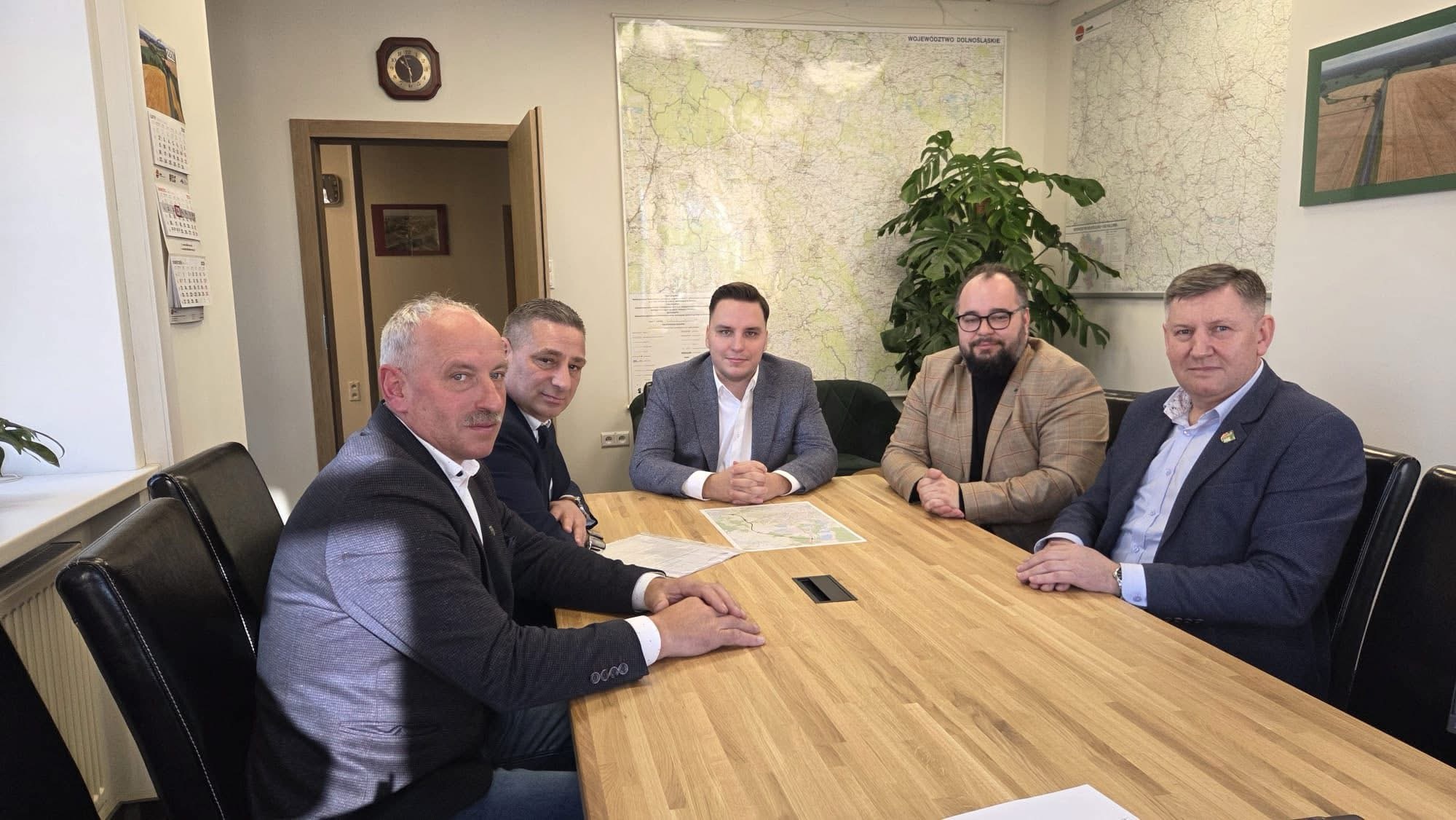 Rozmowy o stanie dróg wojewódzkich w gminach Zagrodno i Złotoryja