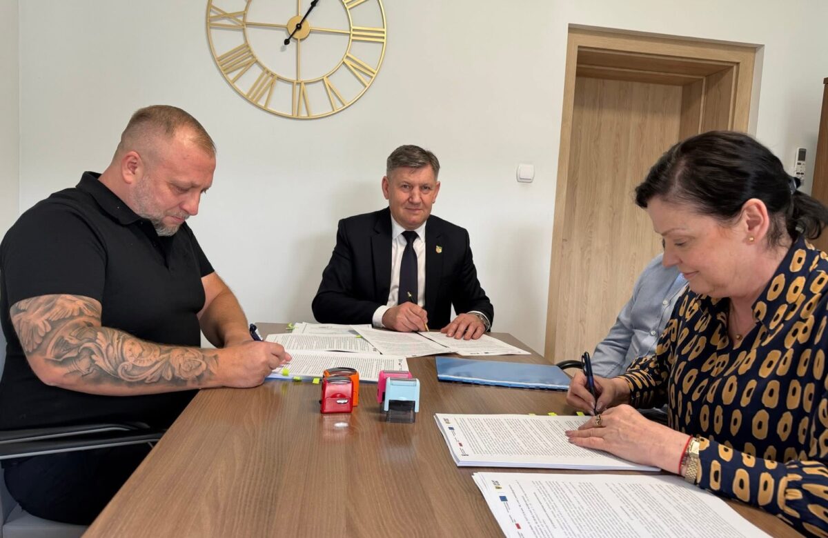 Modernizacja świetlic w Modlikowicach i Zagrodnie