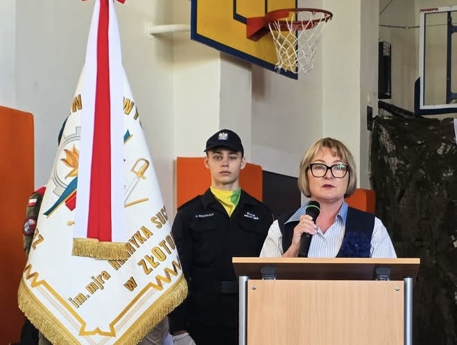 Uroczysty apel z okazji Dnia Patrona w Złotoryi