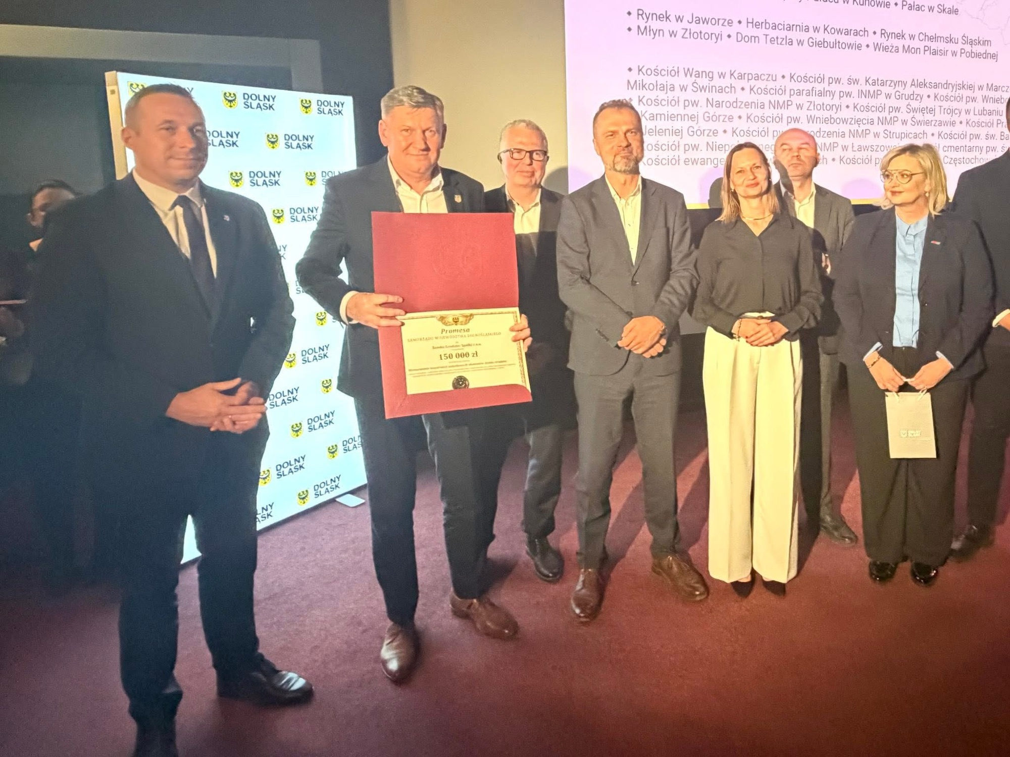 Zamek Grodziec z kolejnym dofinansowaniem. Promesa na 150 tys. zł