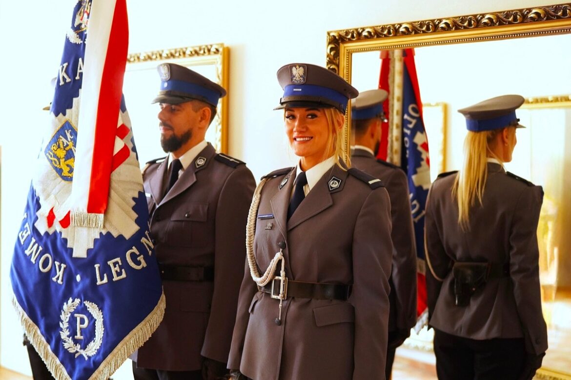 Całe życie pomagała innym. „Dziś sama potrzebuje pomocy”. St. post. Katarzyna Job z Komendy Miejskiej Policji w Legnicy walczy o powrót do zdrowia po rozległym udarze