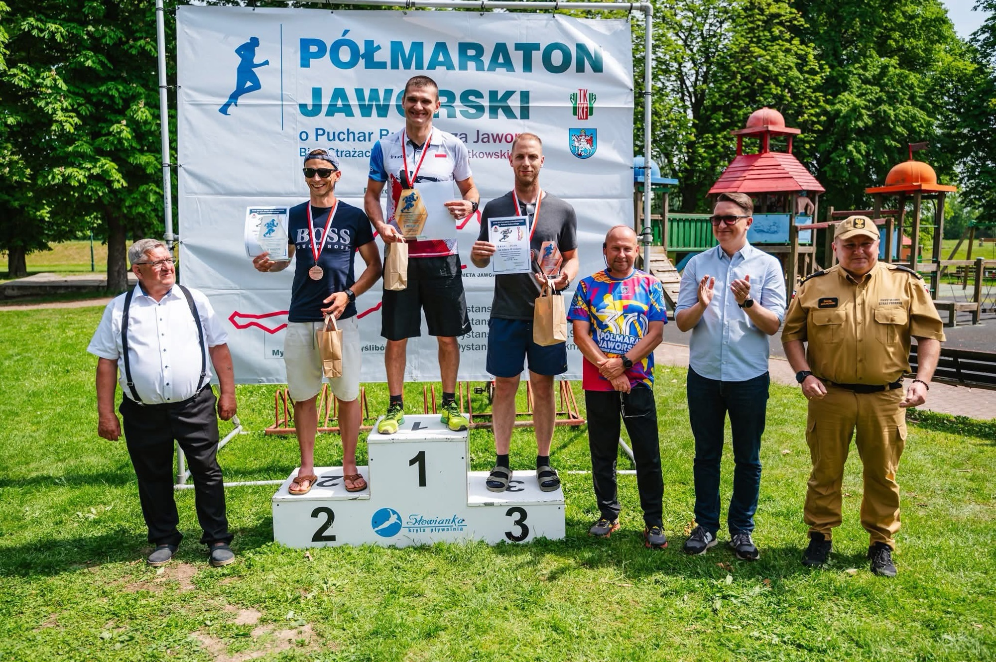 Strażacy z Złotoryi na podium Biegu Strażackiego w Jaworze