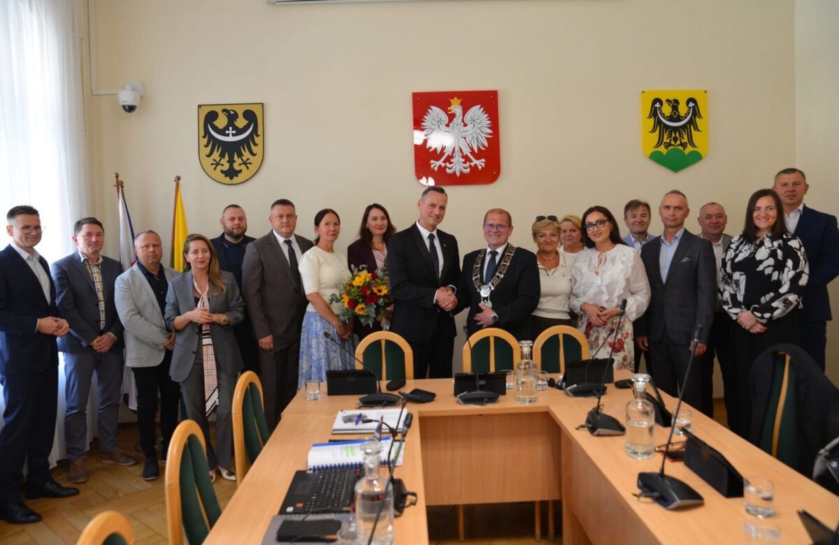 Burmistrz Paweł Kulig z jednogłośnym wotum zaufania i absolutorium za 2025 rok