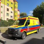Interwencja służb w Złotoryi. Strażacy i ratownicy udzielali pomocy nieprzytomnej kobiecie