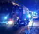 Duże zadymienie w budynku mieszkalnym. Ewakuowano mieszkańców. Na miejscu straż