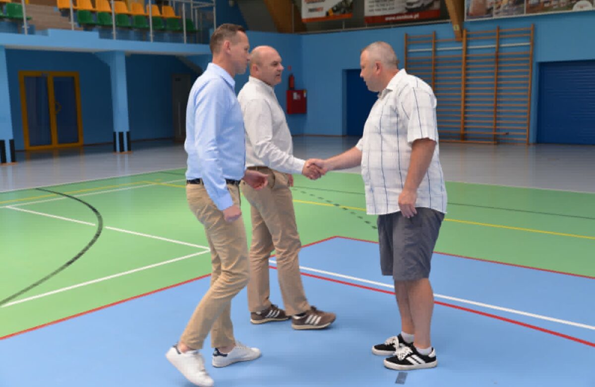 Wicemarszałek Województwa z wizytą w Powiecie Złotoryjskim. Strategiczne inwestycje pod lupą samorządu