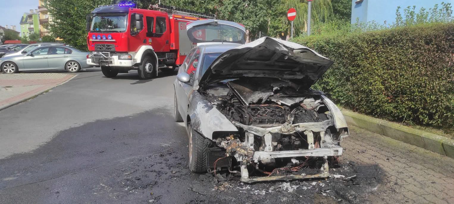 Pożar samochodu osobowego w Złotoryi